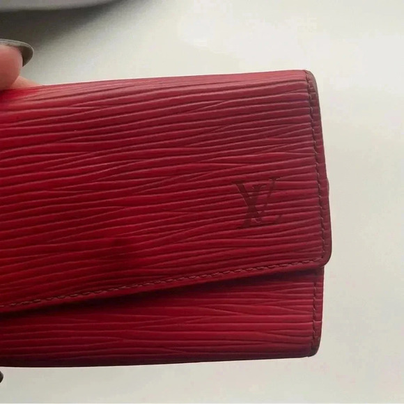 Authentic Louis Vuitton Epi Leather 6 Key Holder Cles Unisex Red - Picture 2 of 13